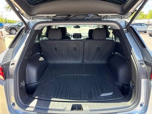 Used 2024 Chevrolet Blazer LT w/ Convenience Package FWD image 23