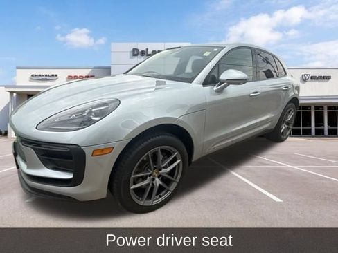 Used 2025 Porsche Macan AWD/4WD image 4
