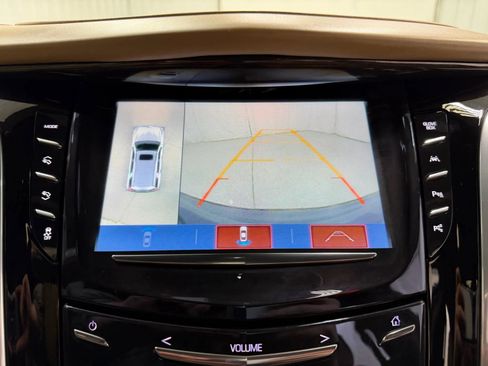 Used 2020 Cadillac Escalade Platinum image 27