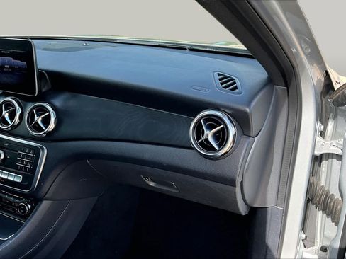 Used 2019 Mercedes-Benz GLA 250 image 19