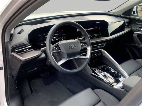 Used 2025 Audi Q5 Premium Plus w/ Premium Plus AWD/4WD image 14
