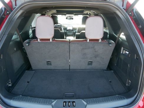 Certified 2023 Ford Explorer Platinum w/ Equipment Group 601A image 21