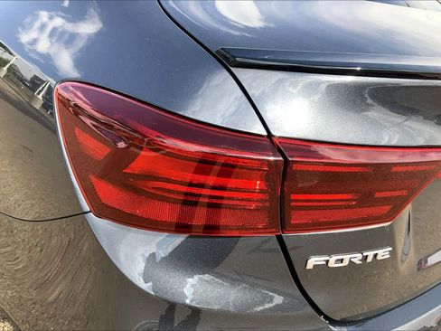 Used 2023 Kia Forte GT image 31