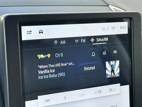 Used 2024 Ford Edge Titanium image 10