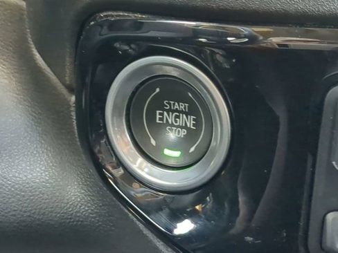 Used 2023 GMC Sierra 1500 Elevation image 27