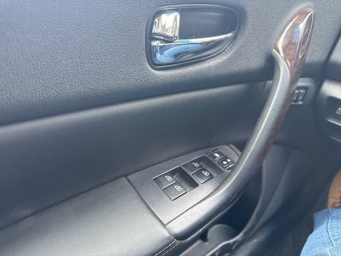 Used 2011 Nissan Maxima 3.5 SV w/ Premium Pkg FWD image 17