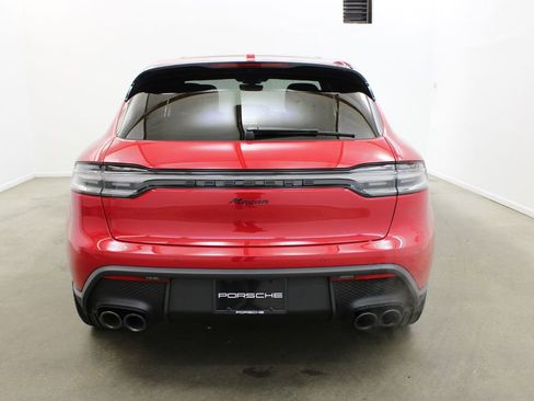 New 2026 Porsche Macan image 6