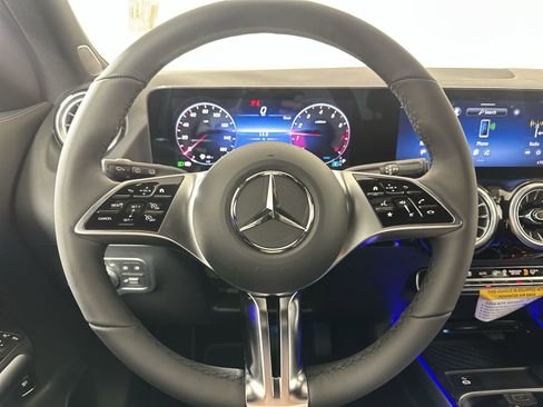 New 2025 Mercedes-Benz GLA 250 4MATIC image 14
