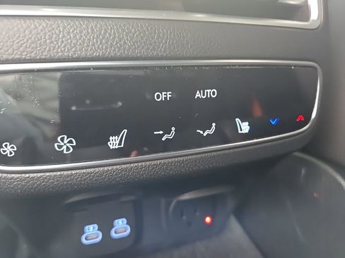 Used 2026 Genesis GV70 3.5T Sport Prestige image 32