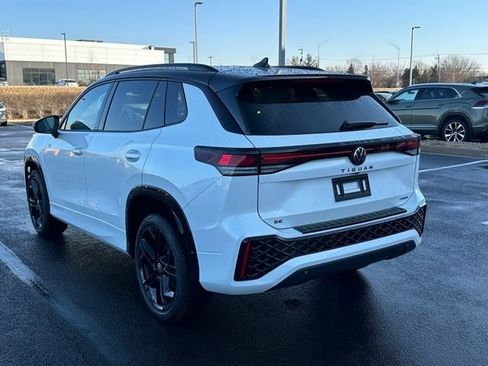 New 2026 Volkswagen Tiguan SE R-Line image 4