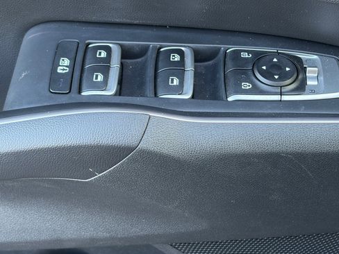 Certified 2023 Kia Sorento LX image 8