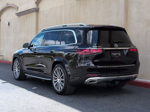 New 2026 Mercedes-Benz GLS 580 4MATIC image 9