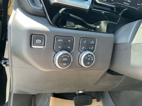 Used 2024 GMC Sierra 1500 SLT w/ SLT Premium Plus Package AWD/4WD image 20
