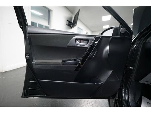 Used 2017 Toyota Corolla iM image 15