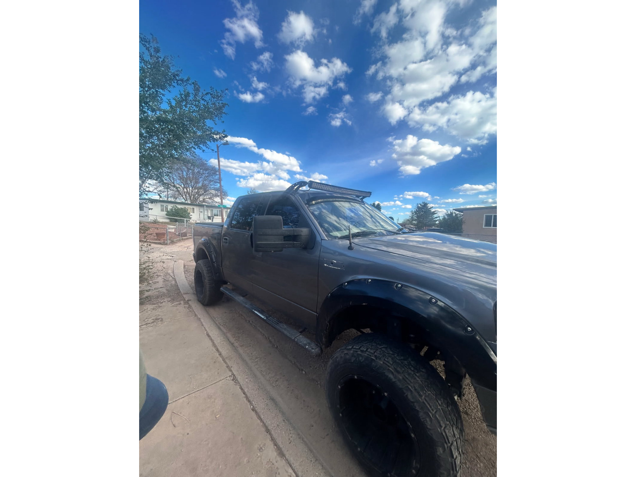 Used 2004 Ford F150 XLT AWD/4WD image 2