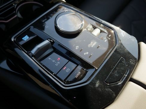 New 2026 BMW i5 eDrive40 image 12