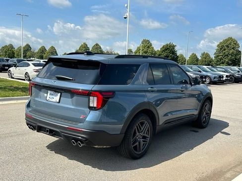 Used 2025 Ford Explorer ST w/ Sun And Sound Package AWD/4WD image 4