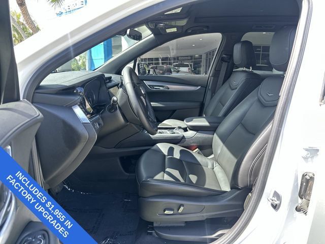 Used 2024 Cadillac XT6 Luxury w/ LPO, Floor Liner Package FWD image 30