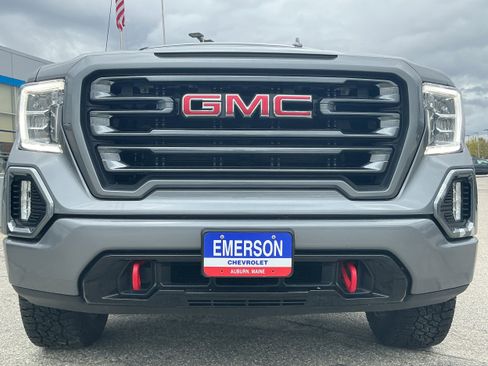 Used 2022 GMC Sierra 1500 AT4 w/ AT4 Preferred Package AWD/4WD image 2