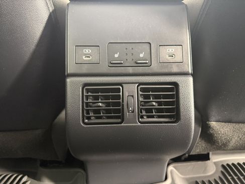 Used 2025 Toyota bZ4X AWD image 15