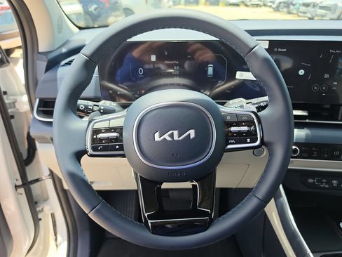 New 2026 Kia Carnival SX FWD image 31