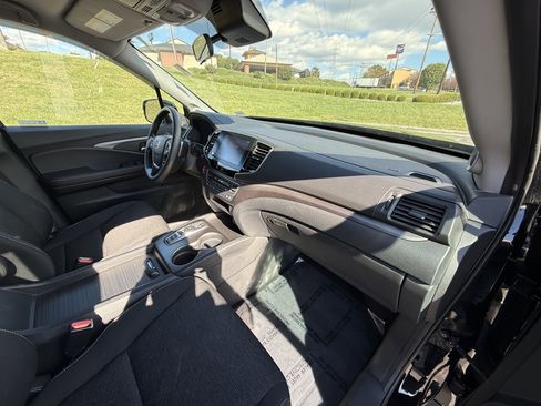 Used 2021 Honda Ridgeline Sport image 22