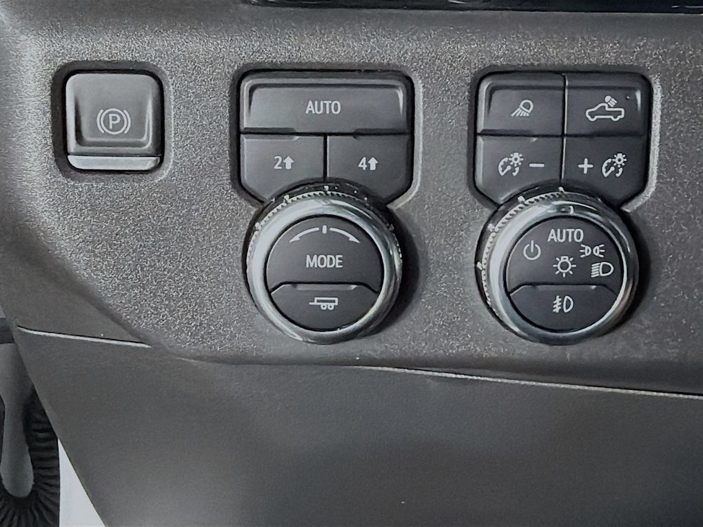 Used 2024 GMC Sierra 1500 SLT AWD/4WD image 15