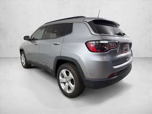 Used 2021 Jeep Compass Latitude FWD image 5