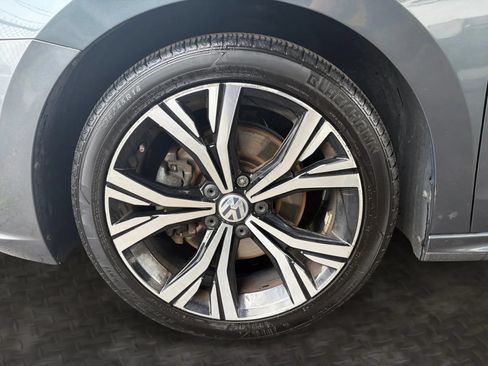 Used 2021 Volkswagen Passat 2.0T SE w/ Luggage Net & Mats Package FWD image 21
