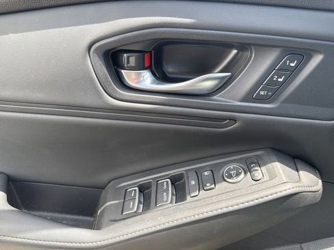 Used 2023 Honda Accord Sport image 11