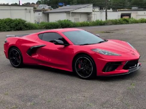 Used 2021 Chevrolet Corvette Stingray Coupe w/ Z51 Performance Package image 2