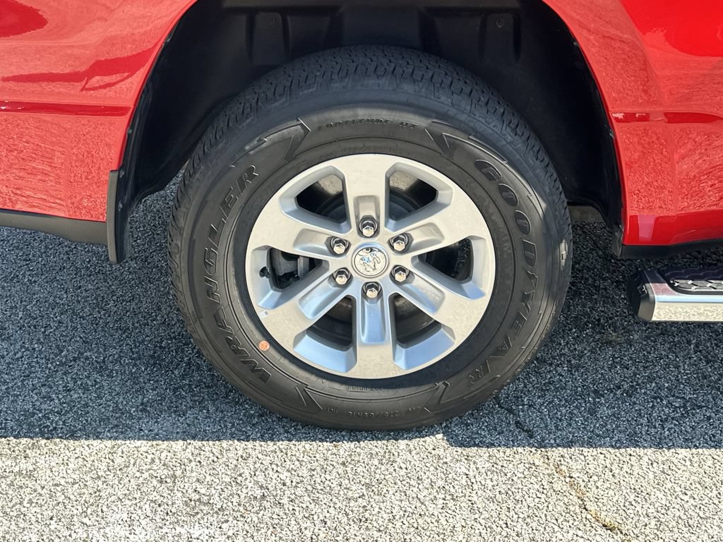 Used 2023 RAM 1500 Laramie AWD/4WD image 17