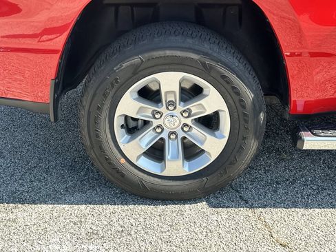 Used 2023 RAM 1500 Laramie AWD/4WD image 17