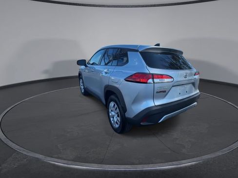 Used 2025 Toyota Corolla Cross L image 11