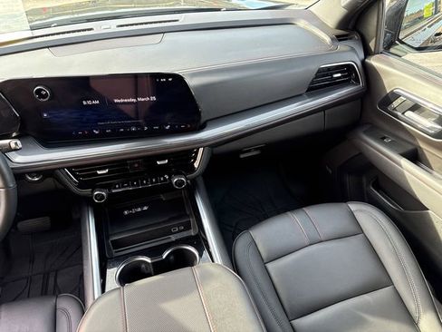Used 2025 Chevrolet Suburban RST w/ Comfort Package AWD/4WD image 22