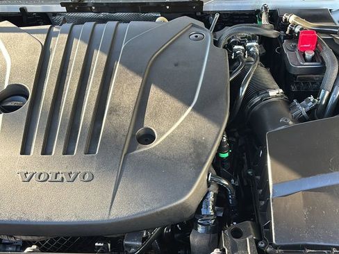Certified 2025 Volvo S60 B5 Core image 31
