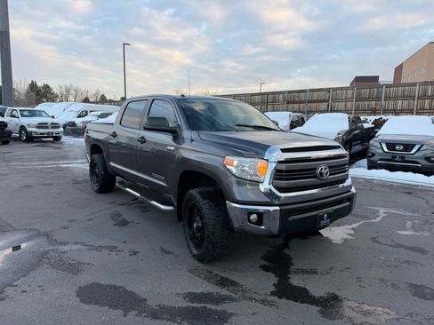 Used 2015 Toyota Tundra SR5 image 10