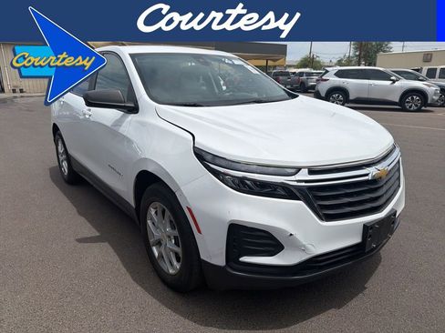 Used 2022 Chevrolet Equinox LS FWD image 1
