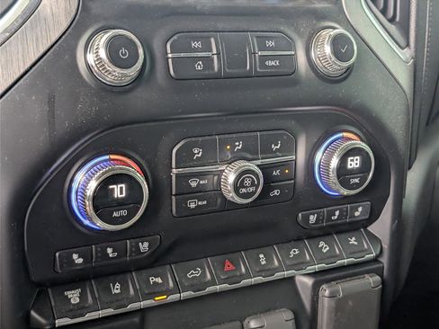 Used 2023 GMC Sierra 2500 Denali w/ Technology Package AWD/4WD image 20