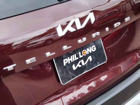 Certified 2022 Kia Telluride LX FWD image 11