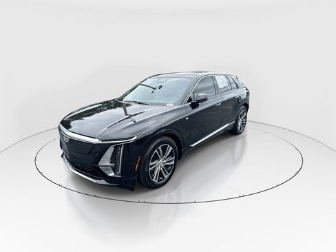 Used 2026 Cadillac Lyriq Luxury RWD image 4