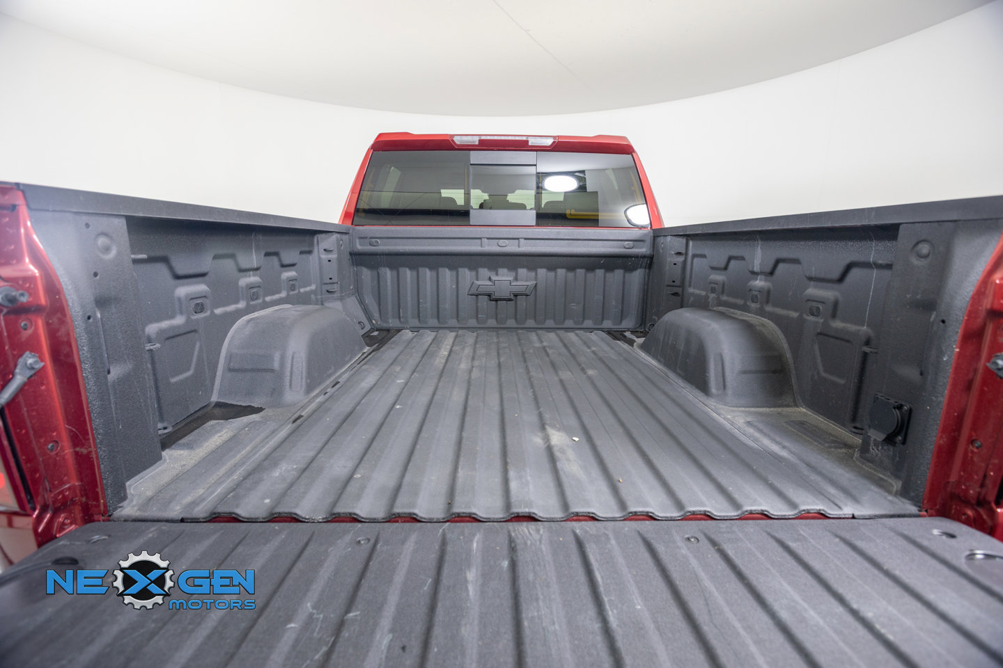 Used 2025 Chevrolet Silverado 1500 RST w/ RST All Star Premium Package AWD/4WD image 35