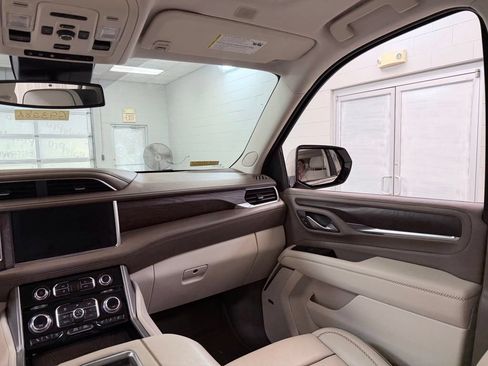 Used 2023 GMC Yukon XL Denali w/ LPO, Floor Liner Package AWD/4WD image 31