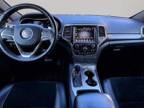 Used 2017 Jeep Grand Cherokee Altitude RWD image 14