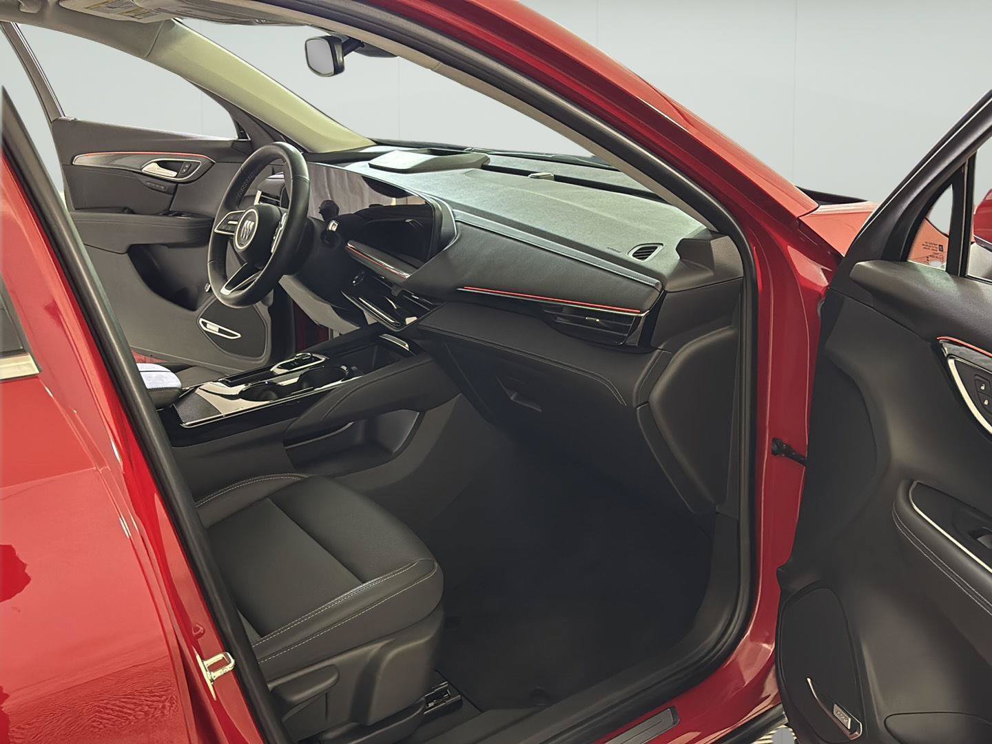 Certified 2025 Buick Envision Preferred AWD/4WD image 18
