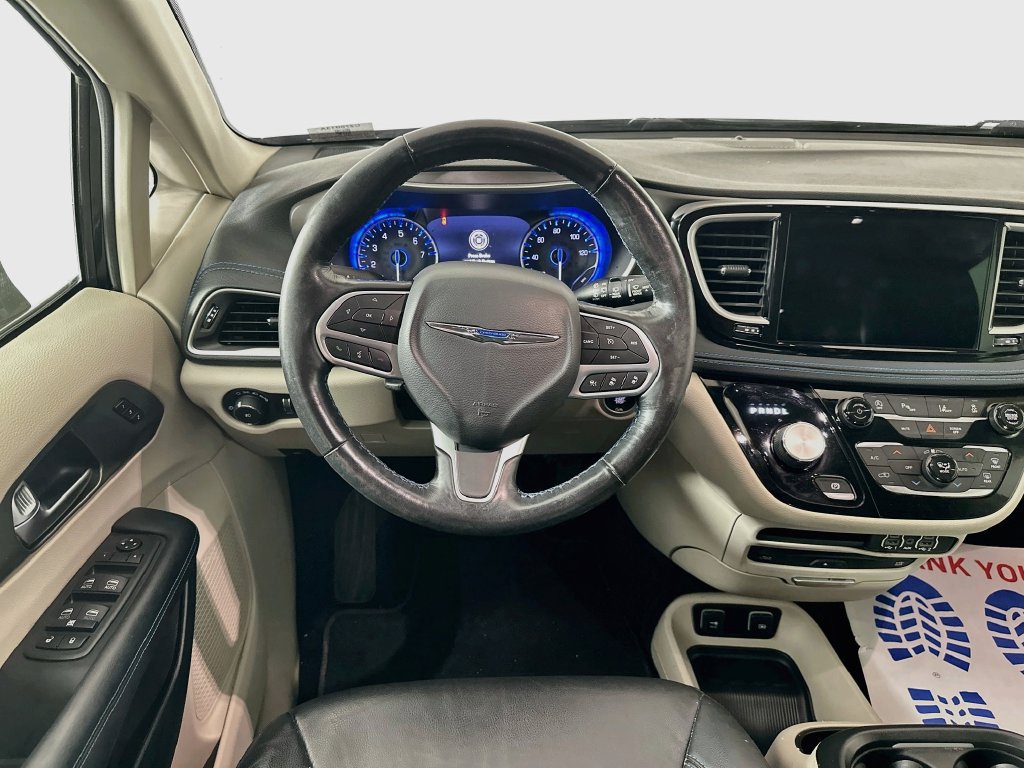 Certified 2021 Chrysler Pacifica Touring-L w/ Uconnect Theater Family Group AWD/4WD image 32