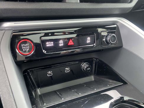 New 2025 Audi SQ5 Premium Plus image 25