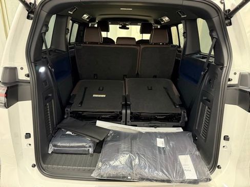 New 2025 Volkswagen ID. Buzz Pro S image 35