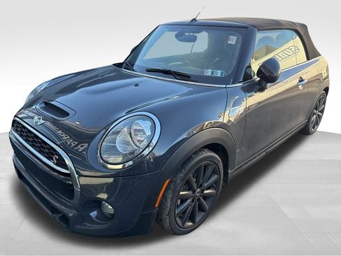 Used 2018 MINI Cooper S image 1