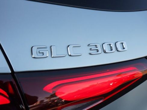 Used 2026 Mercedes-Benz GLC 300 image 14